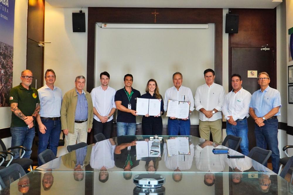 UBERABA FIRMA CONVÊNIO COM USINAS PARA MANUTENÇÃO DE ESTRADAS RURAIS