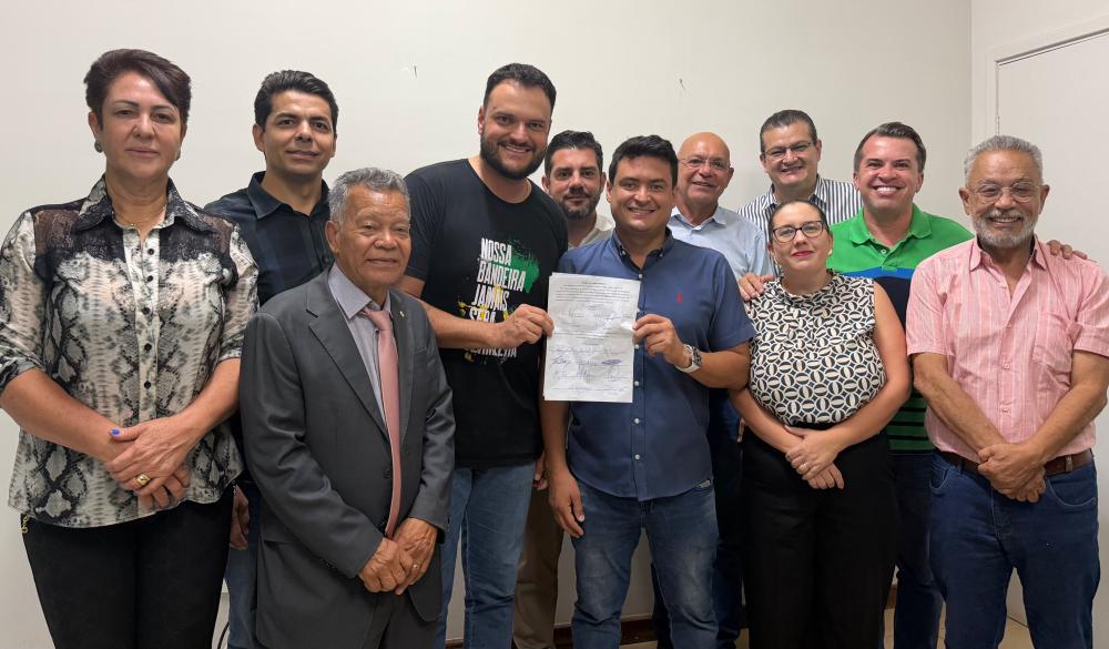 Após as urnas, Mariscal e Cabo Diego articulam bloco com 11 vereadores pela Presidência da Câmara
