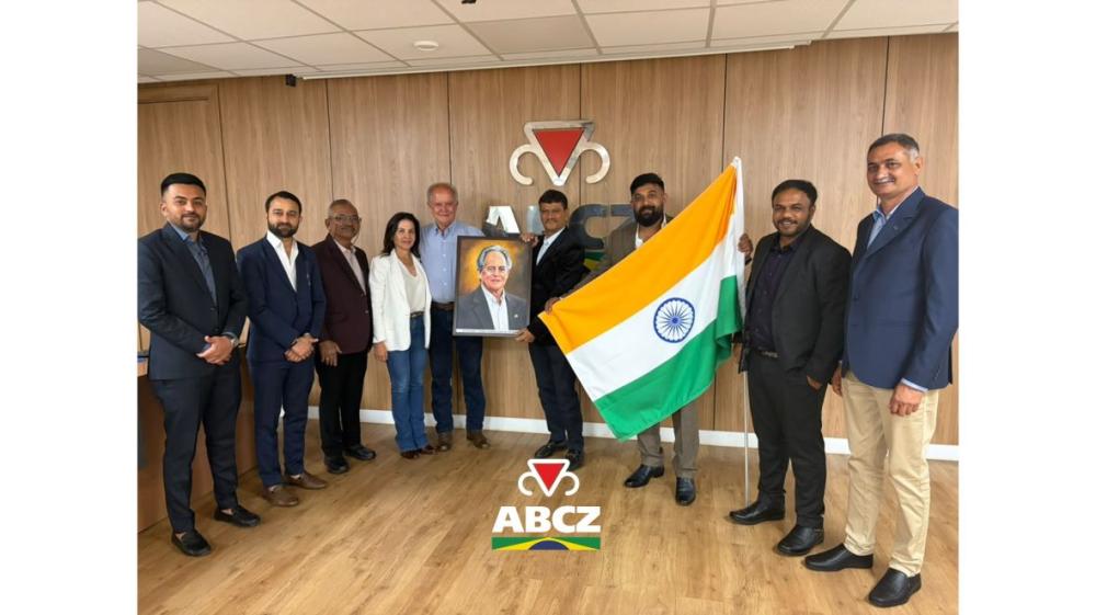 DELEGAÇÃO INDIANA VISITA EXPOLEITE EM UBERABA E HOMENAGEIA PRESIDENTE DA ABCZ