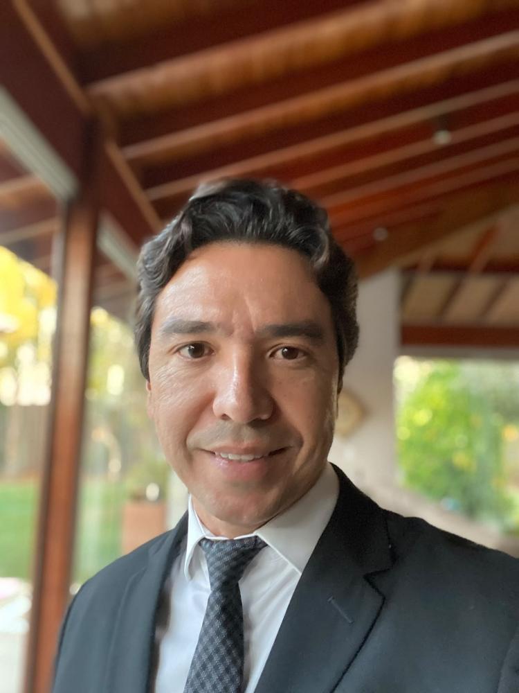 NELSON RANNIERI TIRONE: DO LABORATÓRIO À SALA DE AULA, UMA VIDA DEDICADA AO CONHECIMENTO