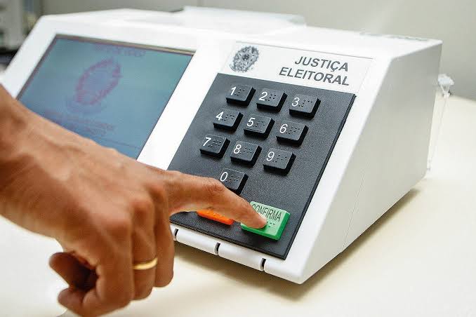 STF LIMITA PRORROGAÇÃO DA VOTAÇÃO ATÉ AS 19H A SEÇÕES COM URNAS AINDA ABERTAS