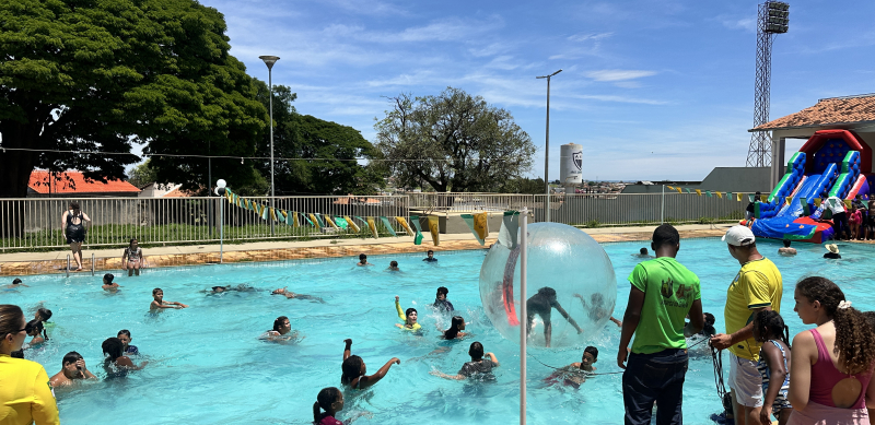 PROJETO VIDA EM MOVIMENTO REÚNE MAIS DE 300 CRIANÇAS E ADOLESCENTES EM COMEMORAÇÃO EM ARAXÁ