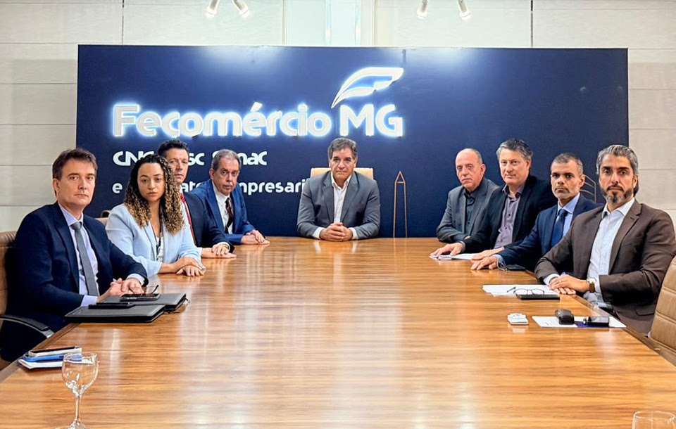 FECOMÉRCIO MG NEGOCIA ALTERNATIVAS PARA A ESCALA 5X2 DURANTE AS VENDAS DE NATAL