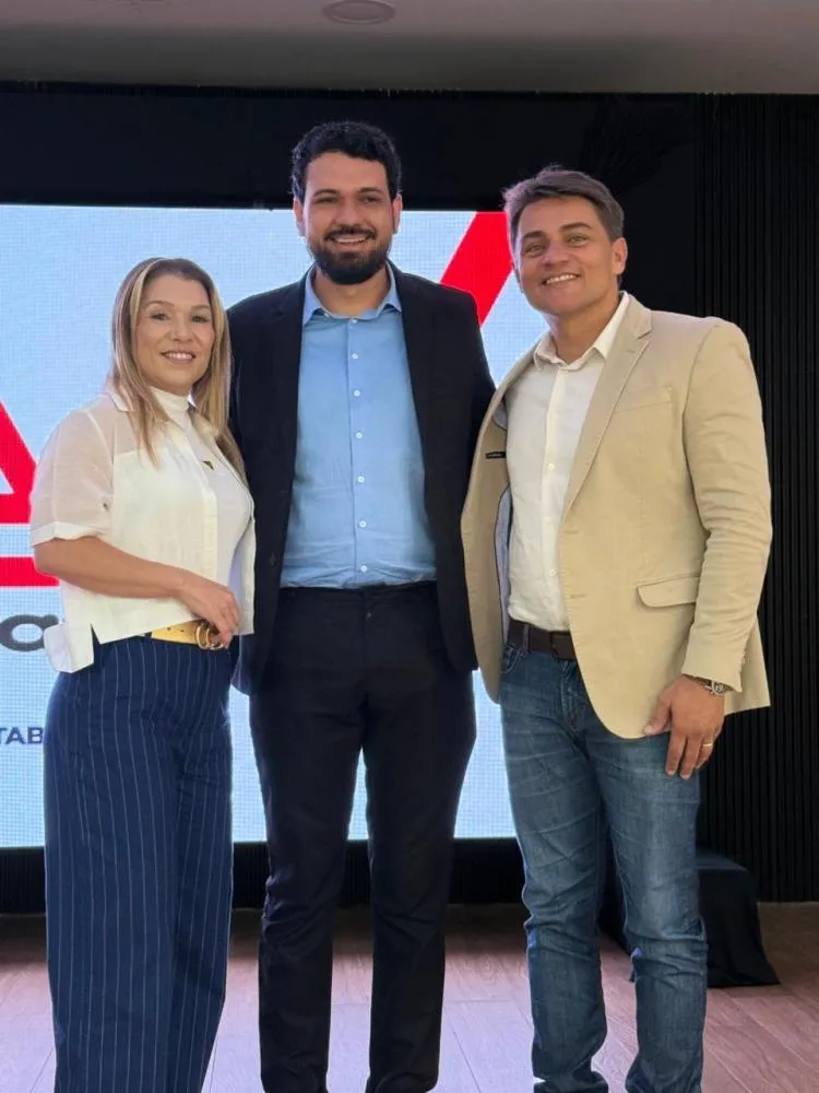Renato Carvalho assume protagonismo e é eleito presidente da AMVAP para 2026