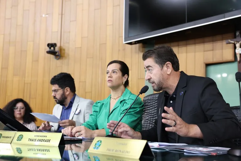 Audiência em Uberlândia reúne servidores e entidades contra reforma administrativa