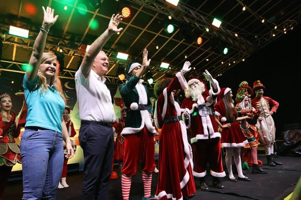 Uberlândia acende o Natal e transforma a cidade em um grande espetáculo de luzes e convivência
