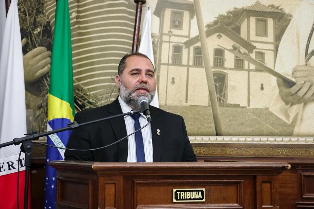 Direito que não acaba aos 18: decisões e leis reforçam proteção a famílias atípicas no Triângulo Mineiro