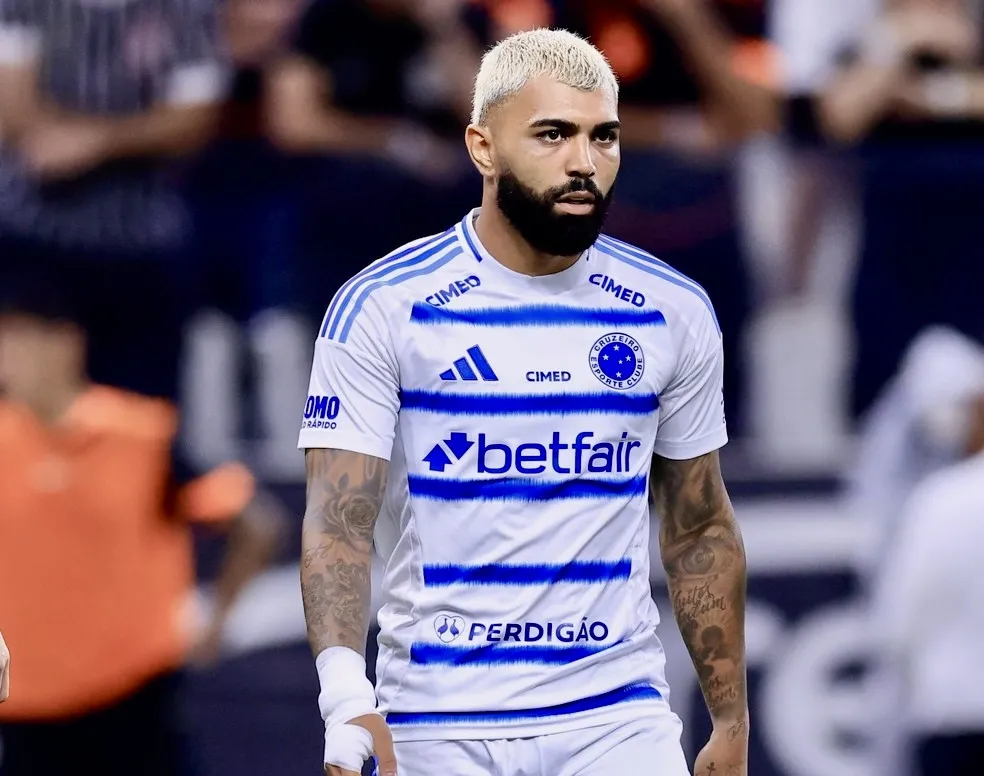 Cruzeiro cai nos pênaltis e Corinthians avança, enquanto Vasco elimina Fluminense em disputa que beira o épico