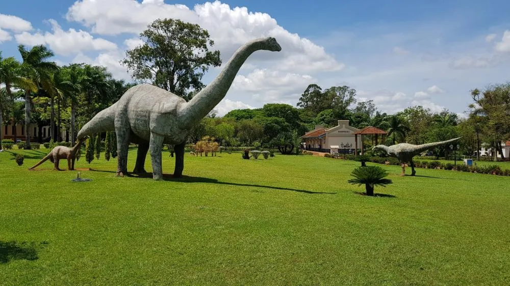 Triângulo Mineiro revela destinos que vão de fósseis e termas a parques e cachoeiras