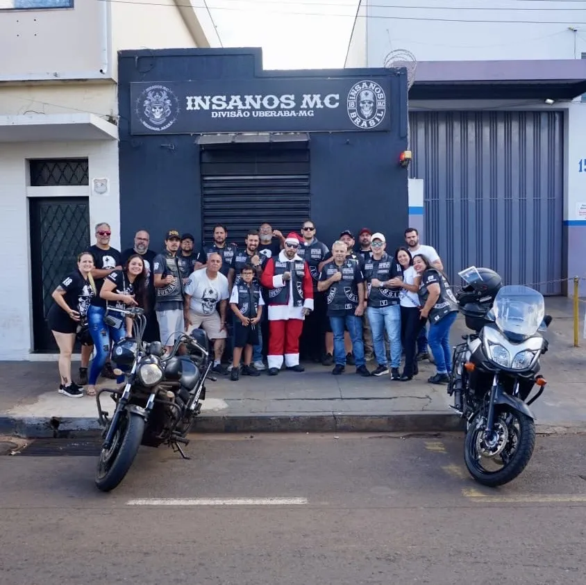 Insanos mostram que moto também é solidariedade: motoclube transforma ruas de Uberaba em rota de alegria no Natal