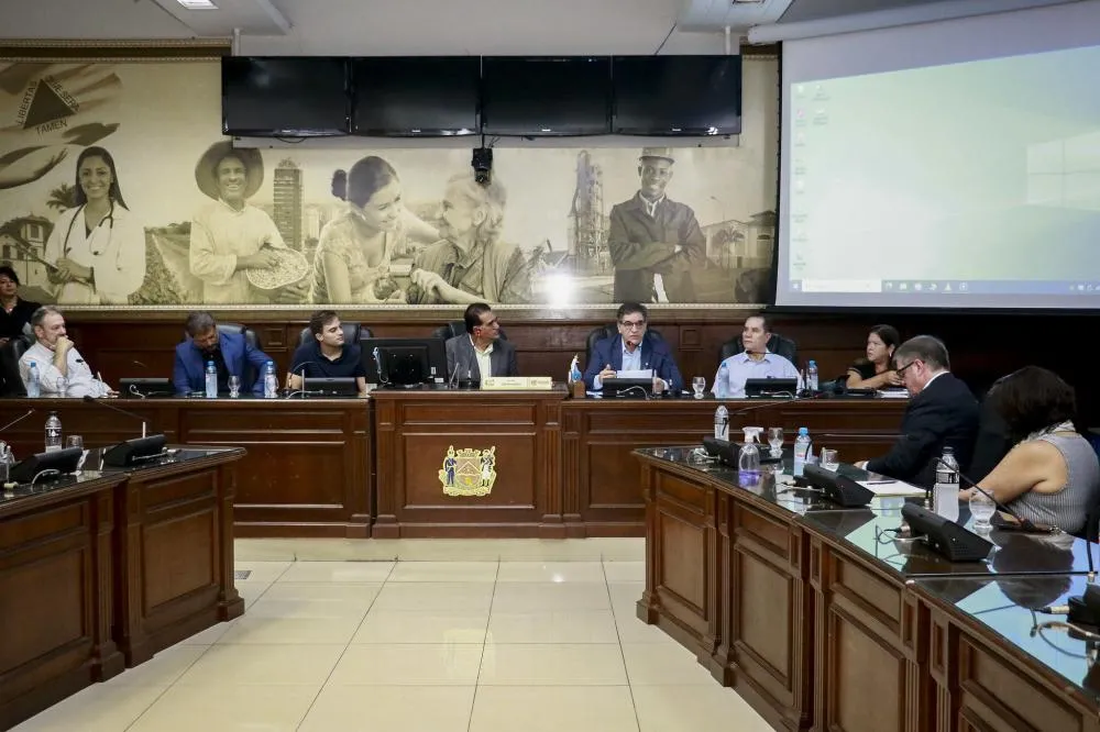 Escola sem destino definido expõe impasse entre Prefeitura e Sesc em Uberaba
