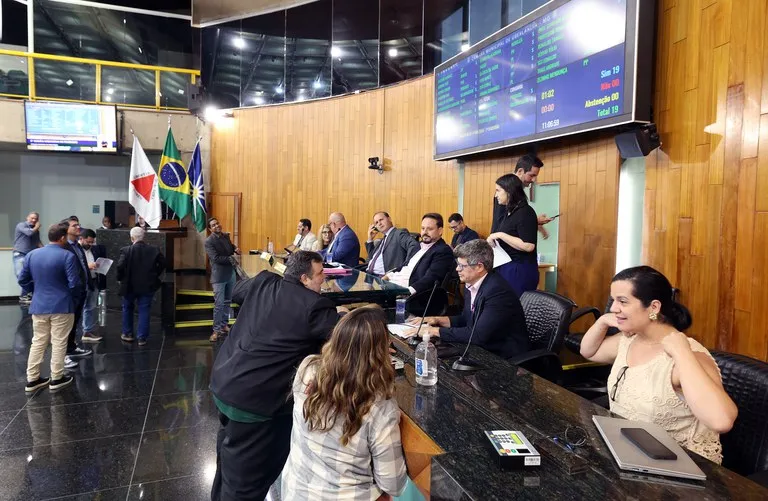 Milhões liberados, reformas aprovadas e inclusão em pauta: Câmara de Uberlândia acelera votações e movimenta cofres públicos