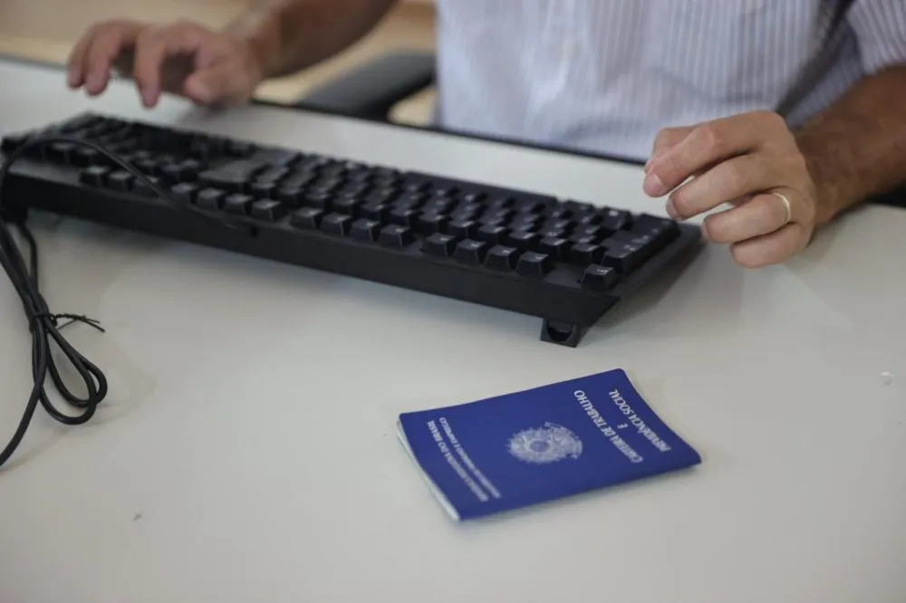 Sine de Uberlândia abre mais de 300 vagas e salários chegam a R$ 4 mil