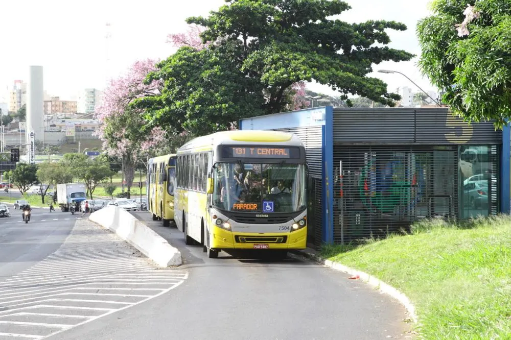 Prefeitura cria linha especial para semifinal no Parque do Sabiá e aposta em reforço no transporte coletivo