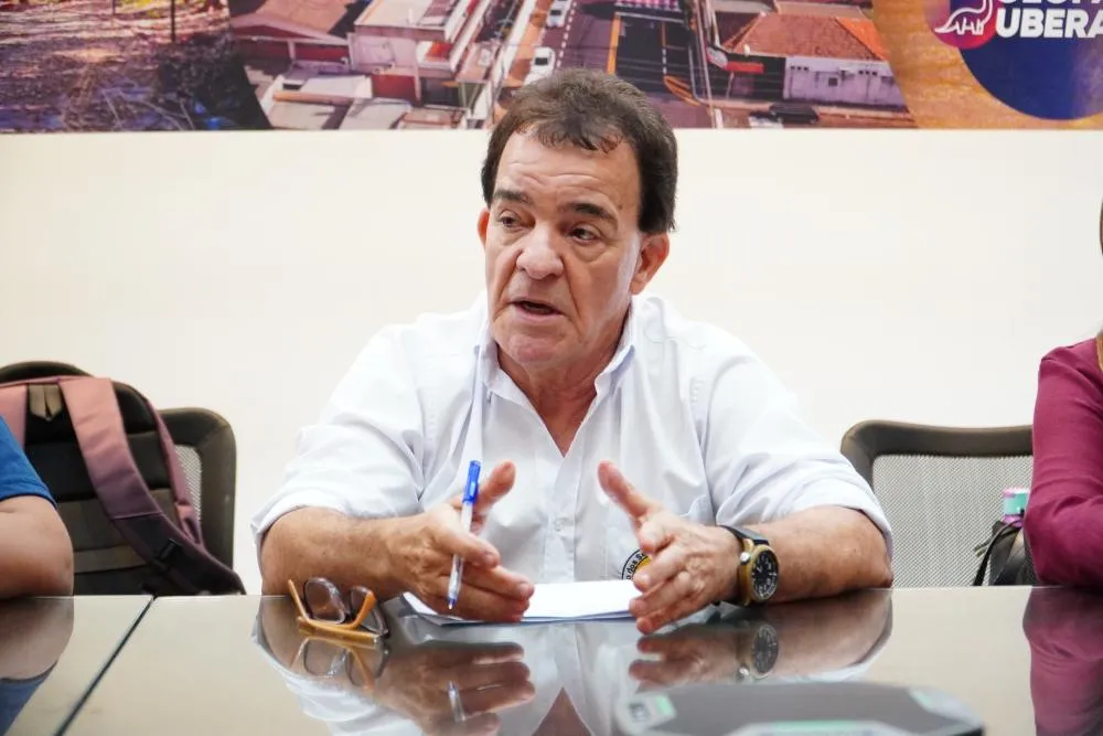 Prefeitura confirma reajuste do piso e abre negociação com sindicato dos educadores em Uberaba