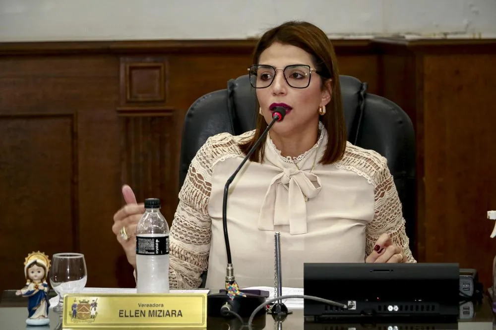 Pedido de investigação sobre R$ 10 milhões em viagens fracassa após retirada de assinaturas e acirra clima na Câmara de Uberaba