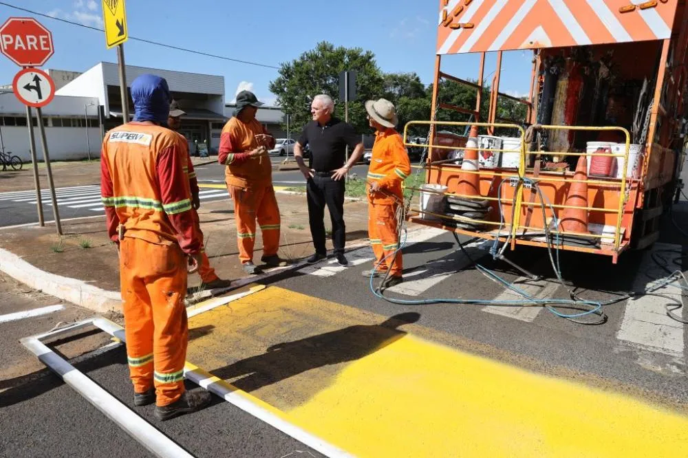 Avenida Segismundo Pereira recebe força tarefa de zeladoria e mobiliza várias secretarias