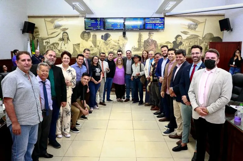 Câmara aprova criação da Semana Neném Violeiro no Município