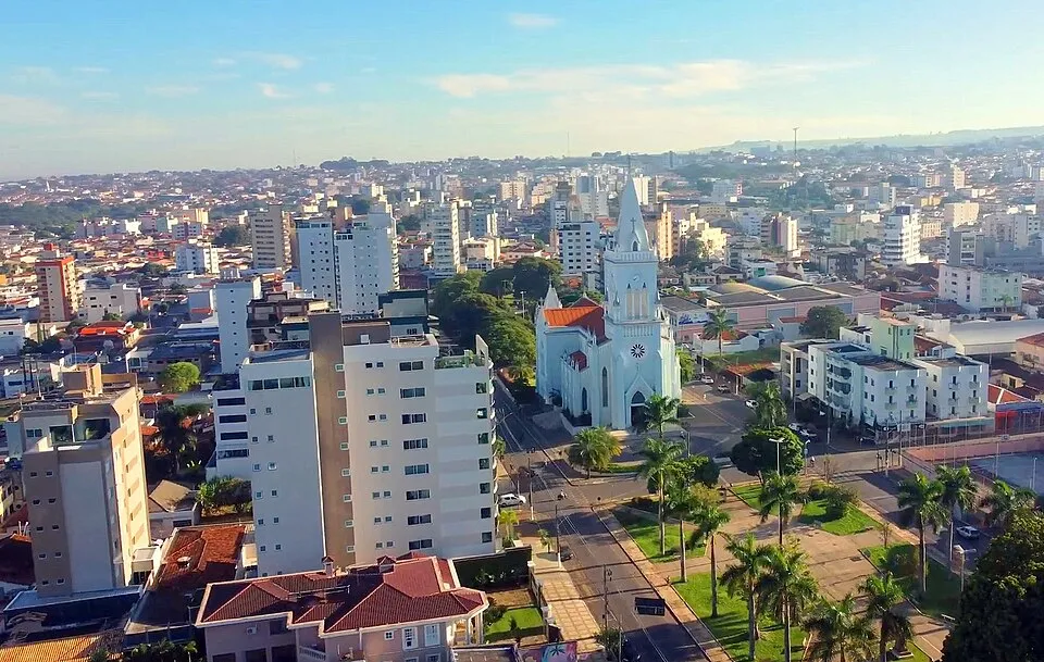 Cidade inaugura unidades de saúde e entrega obra esportiva em série de eventos na cidade