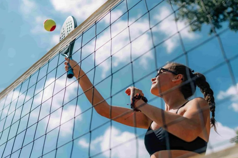 Uirapuru promove torneio especial de Beach Tennis e Tênis para celebrar Dia da Mulher
