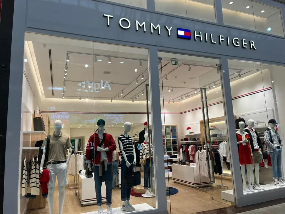Marca internacional Tommy Hilfiger inaugura primeira loja em Uberaba
