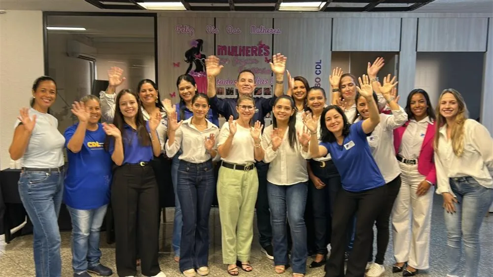 CDL destaca força feminina no comércio e homenageia diretoras e funcionárias em Uberaba