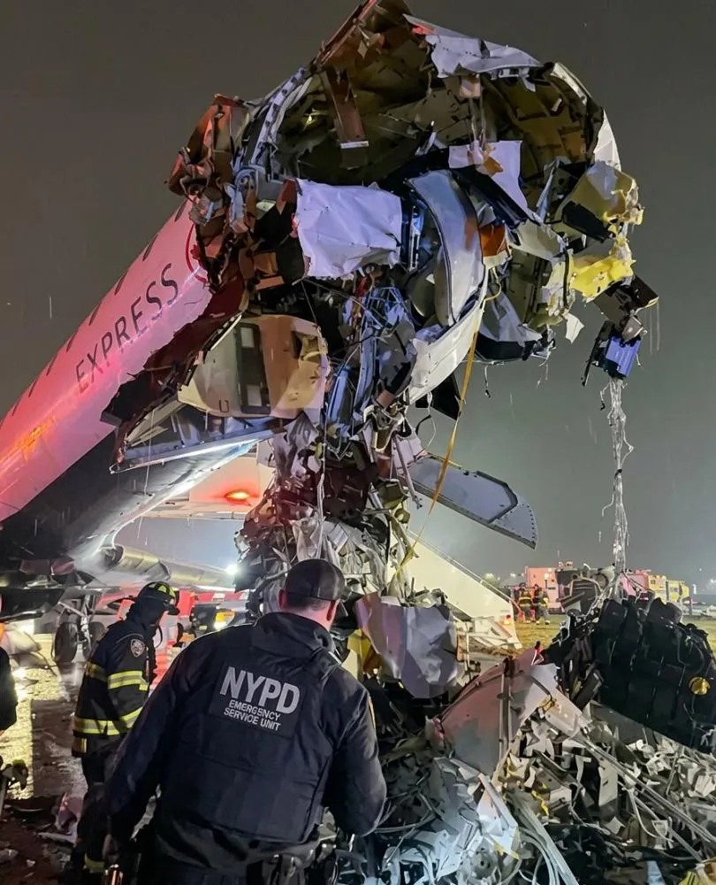 Tudo o que se sabe sobre a colisão de avião em aeroporto de Nova York