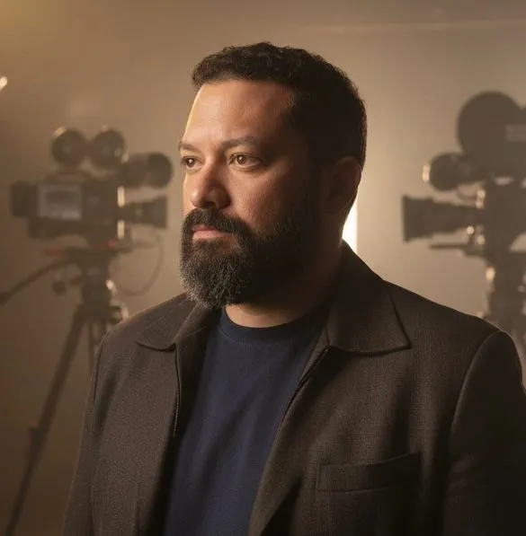 Mateus Cordeiro - Luz, câmera, reflexão